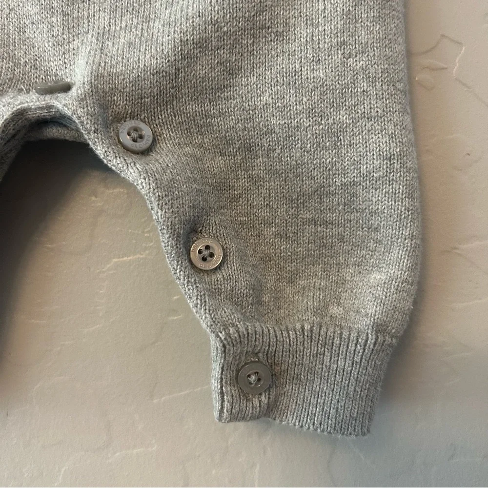 ⭐️Baby Gap gray pink and white smile sweater one piece outfit size newborn
